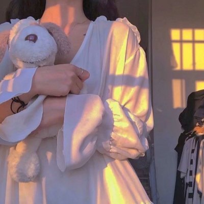 冰属性男子与酷酷女同事